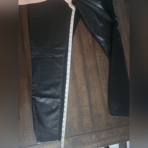 NWT Banana Republic Skinny Black Faux Leather Pants Sz 6 - Picture 10 of 10